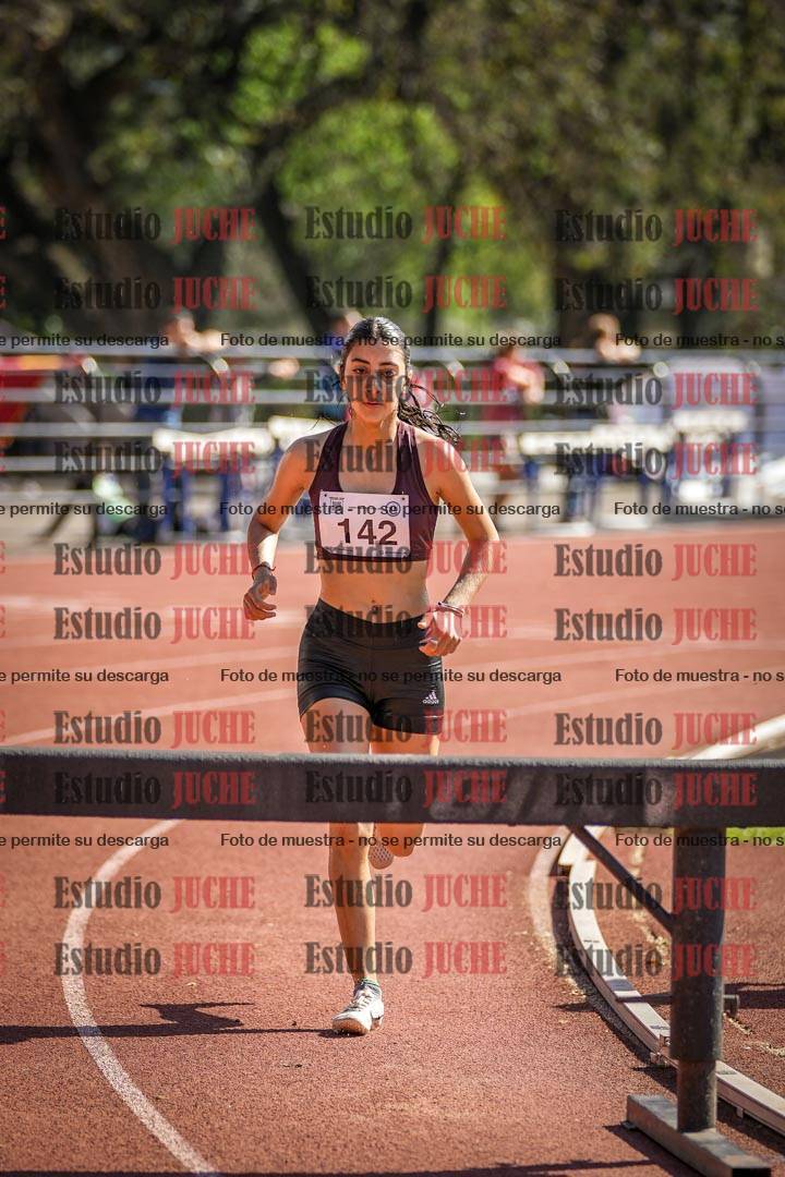 Fotos de los 1500 m con obstáculos de mujeres