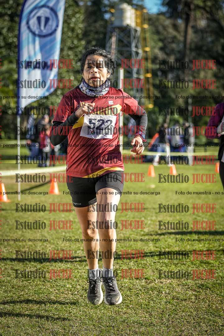 Fotos de la llegada del cross de 4000 m - mujeres