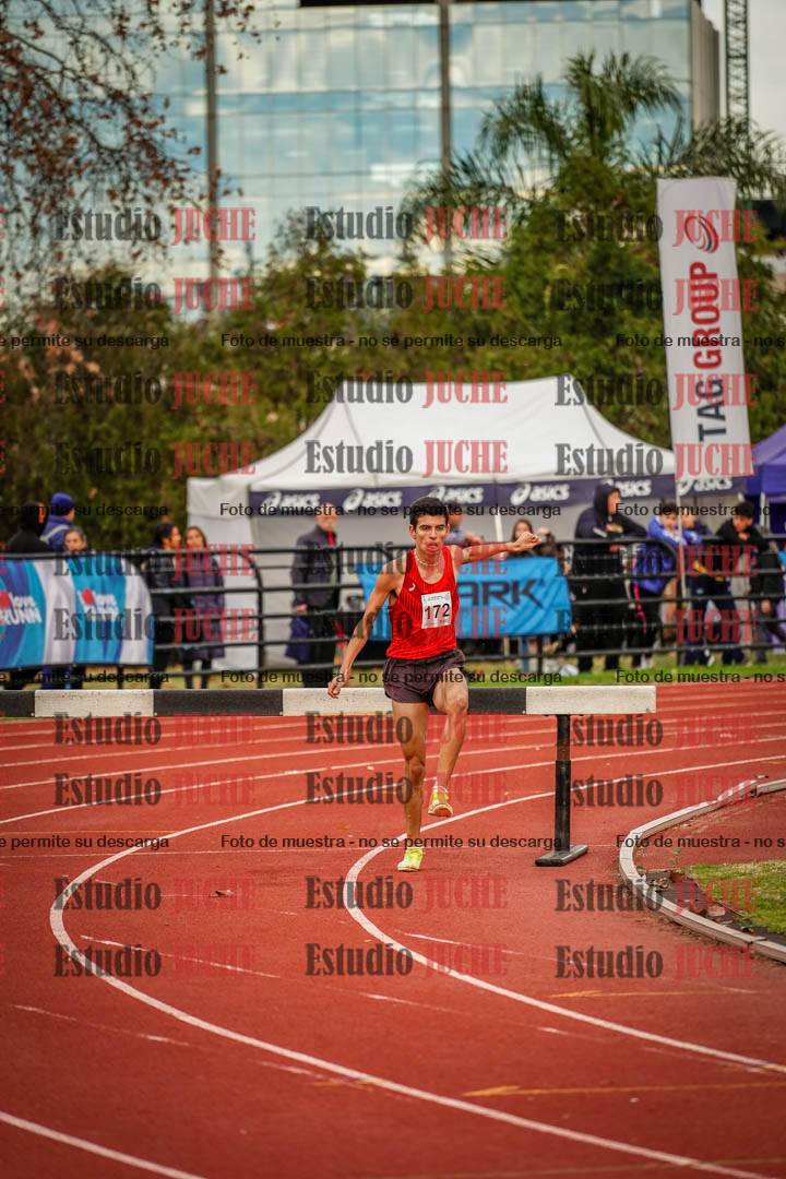 Fotos de los 2000 m con obstáculos de varones