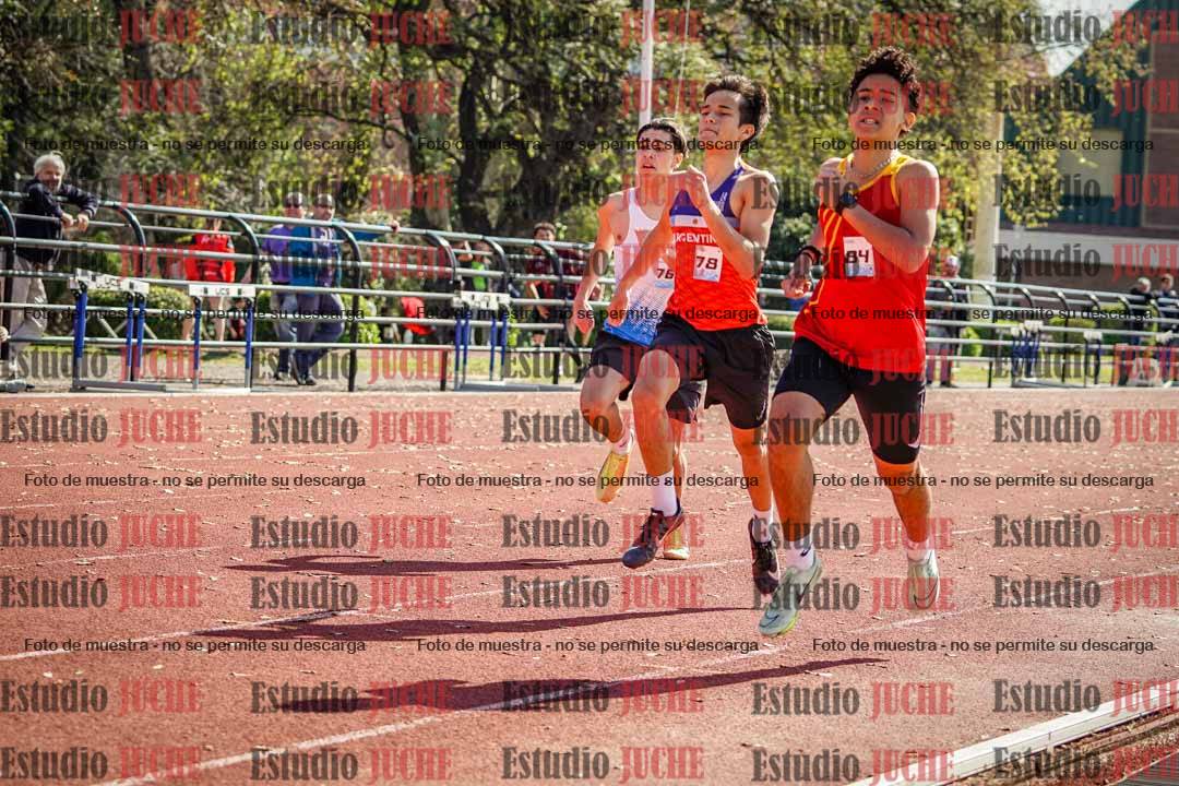 Fotos de los 600 m llanos de varones - U16