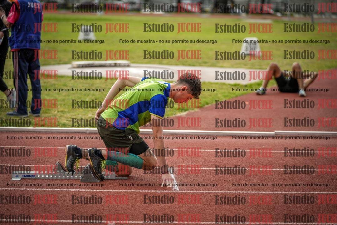 Fotos de los 400 m con vallas de varones