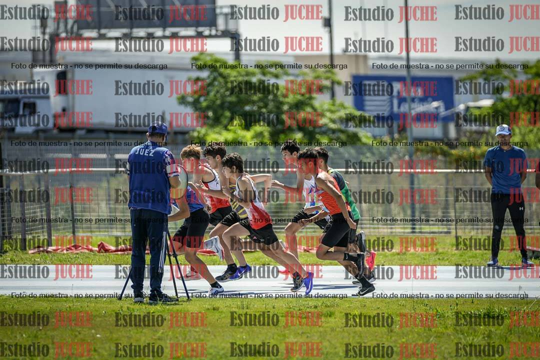 Fotos de los 600 m llanos de varones