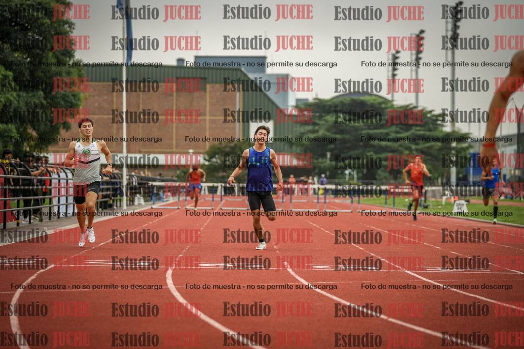 Fotos de los 400 m con vallas de varones