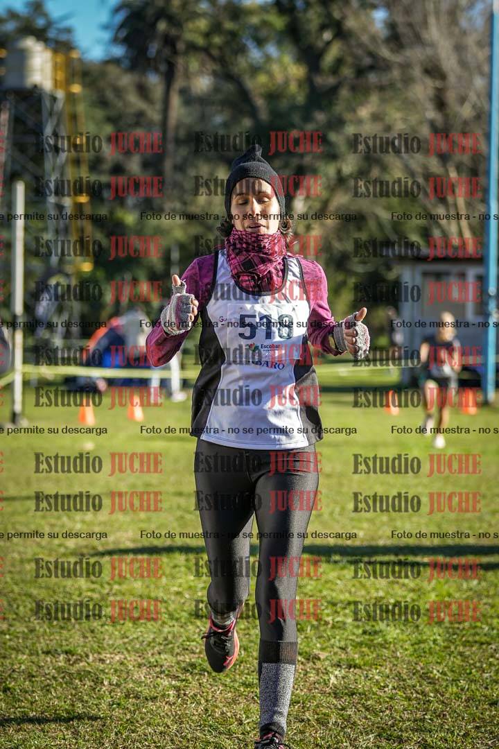 Fotos de la llegada del cross de 4000 m - mujeres