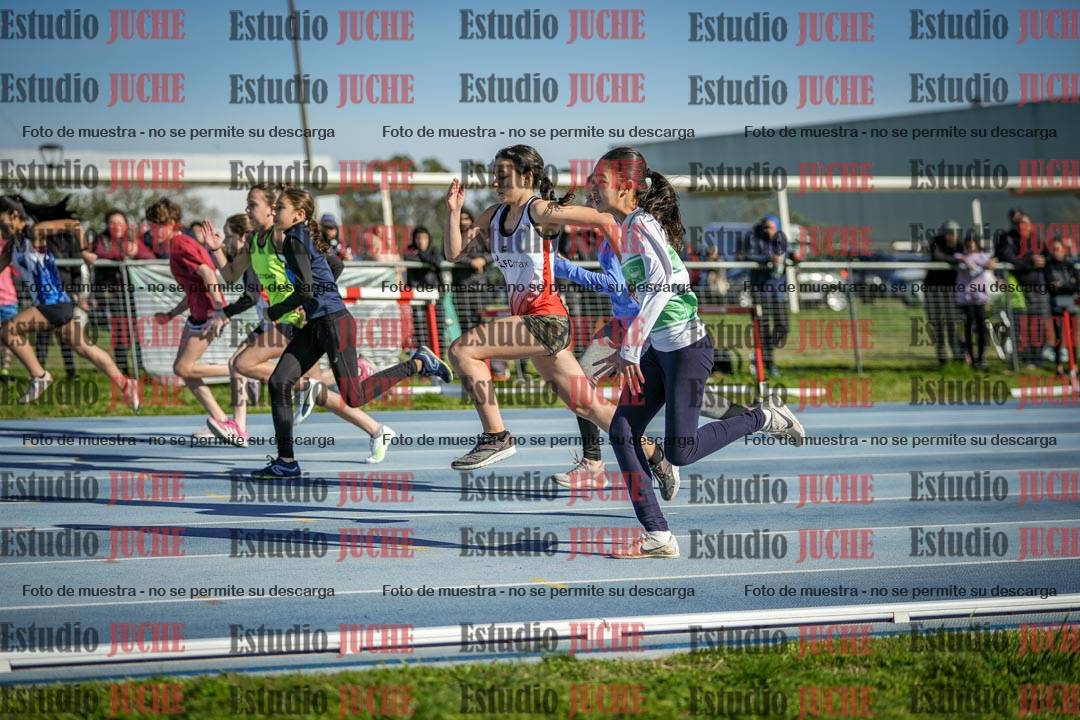 Fotos de los 80 m llanos de mujeres - U14