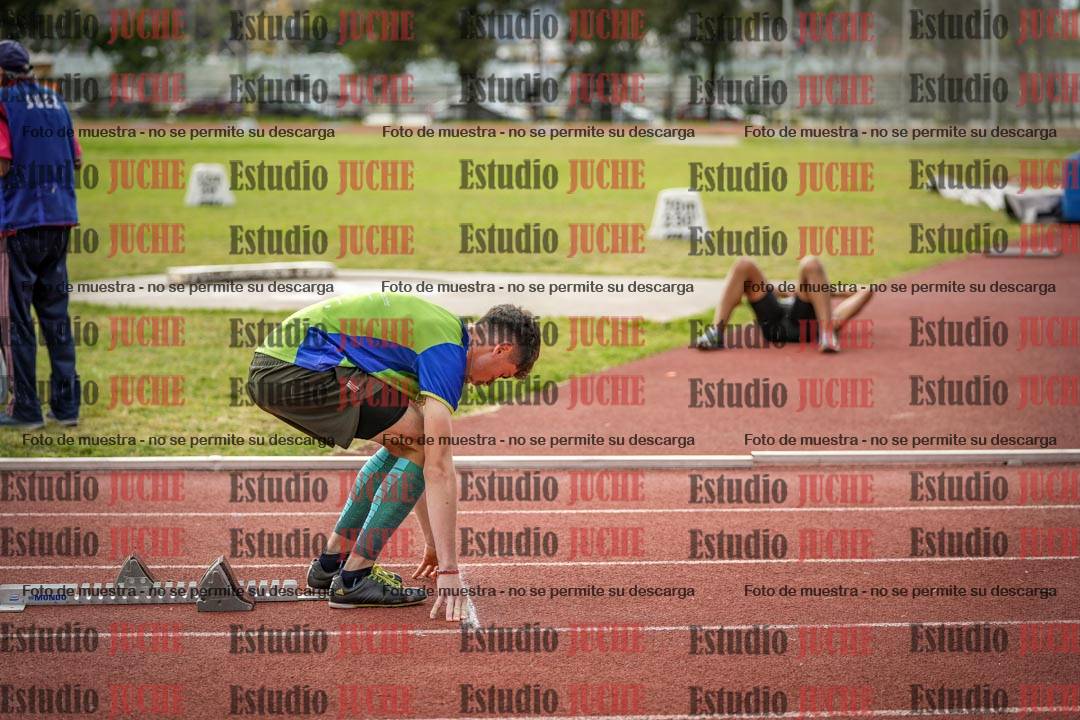 Fotos de los 400 m con vallas de varones