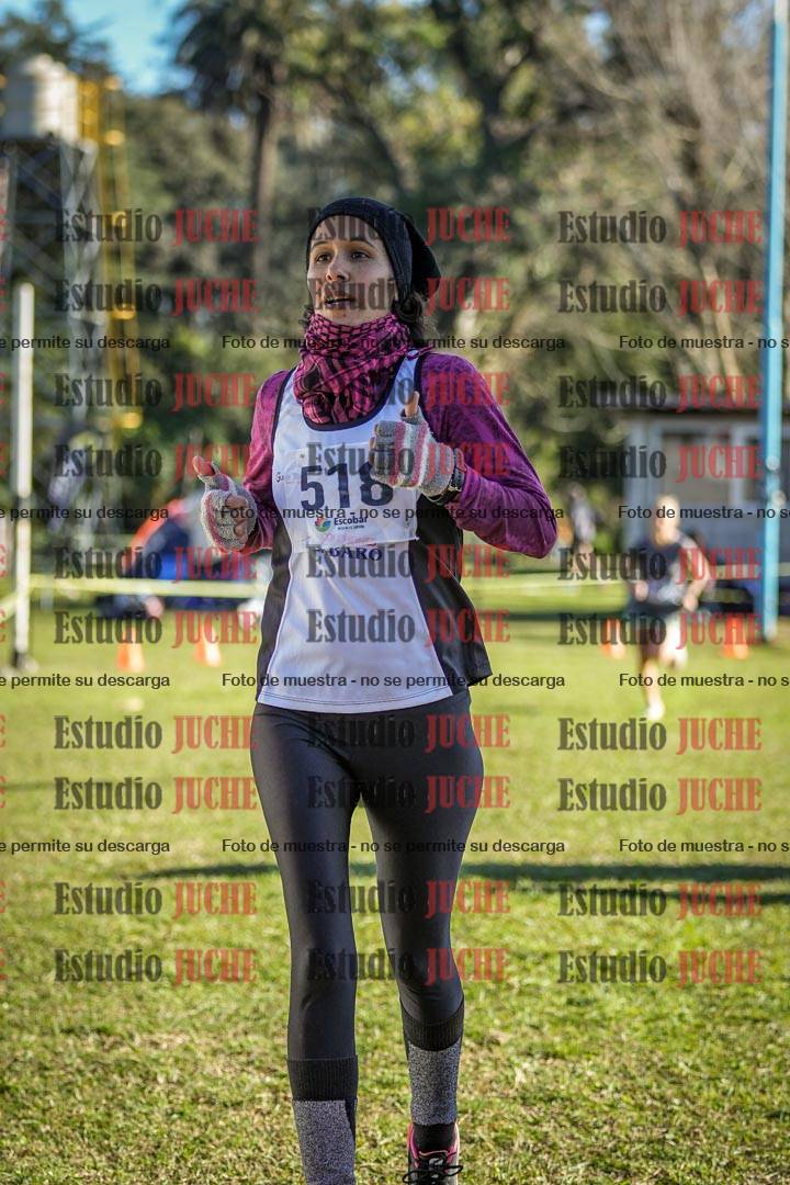 Fotos de la llegada del cross de 4000 m - mujeres