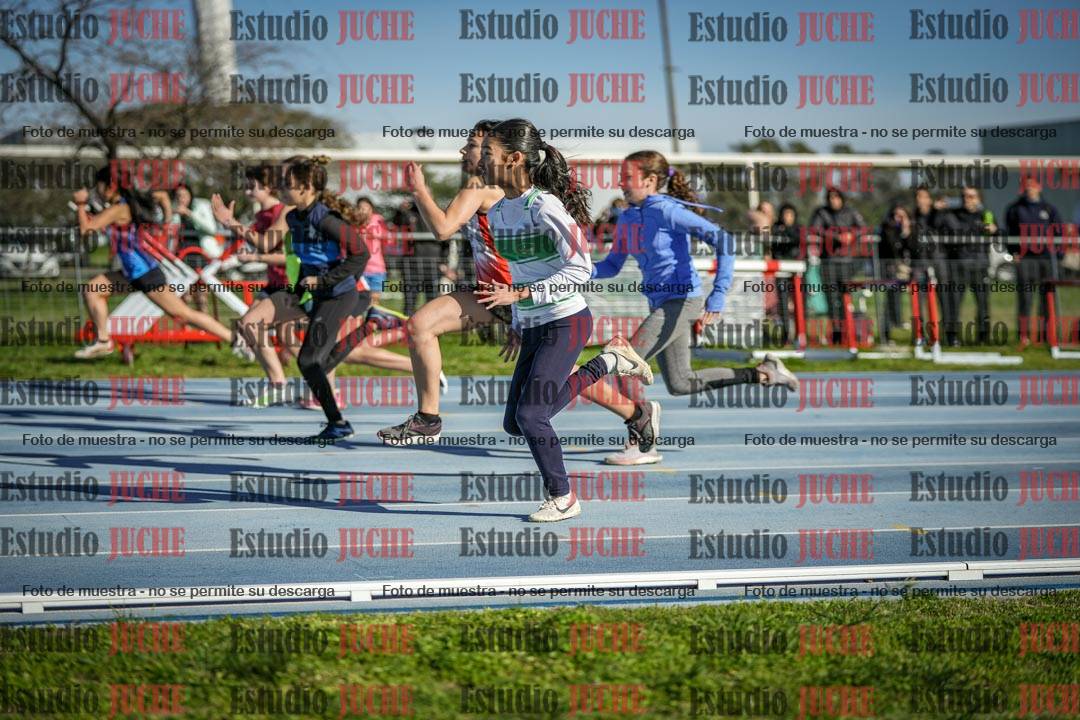 Fotos de los 80 m llanos de mujeres - U14