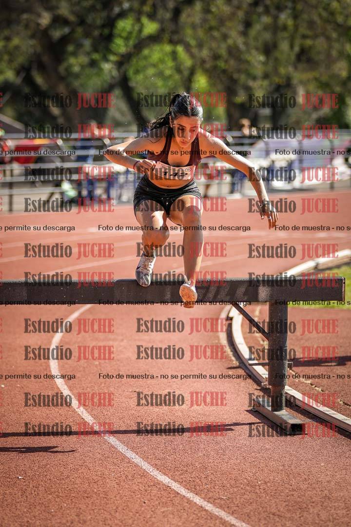 Fotos de los 1500 m con obstáculos de mujeres