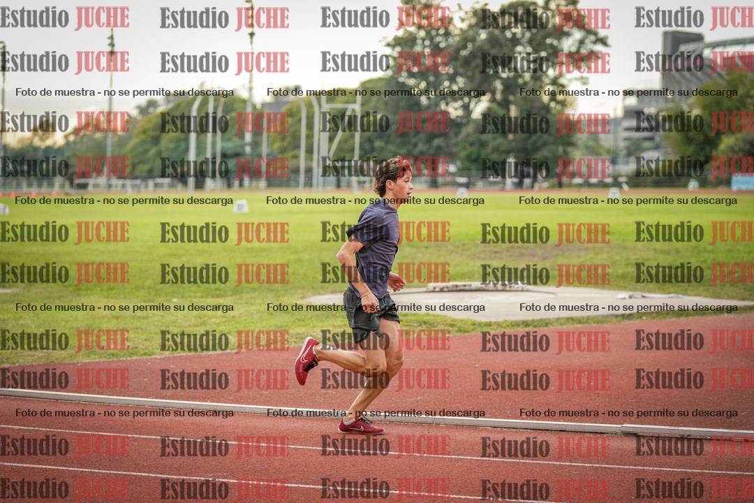 Fotos de los 3000 m con obstáculos de varones