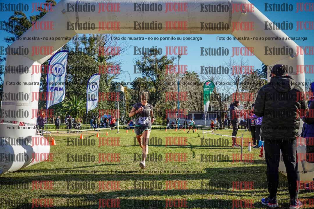 Fotos de la llegada del cross de 4000 m - mujeres
