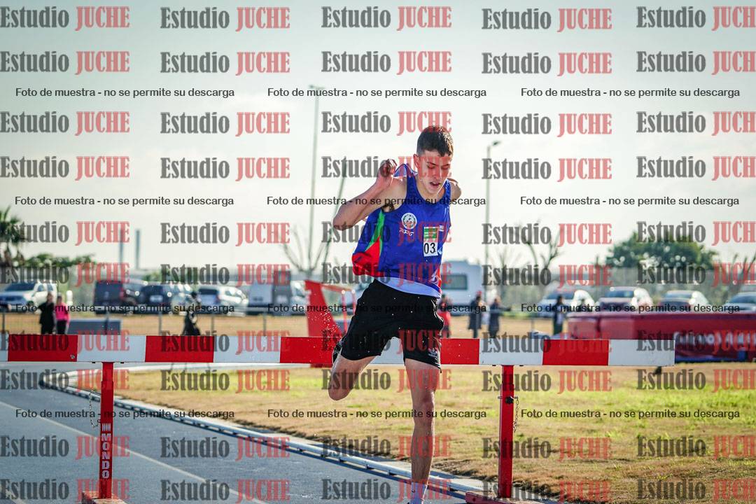 Fotos de los 2000 m con obstáculos de varones