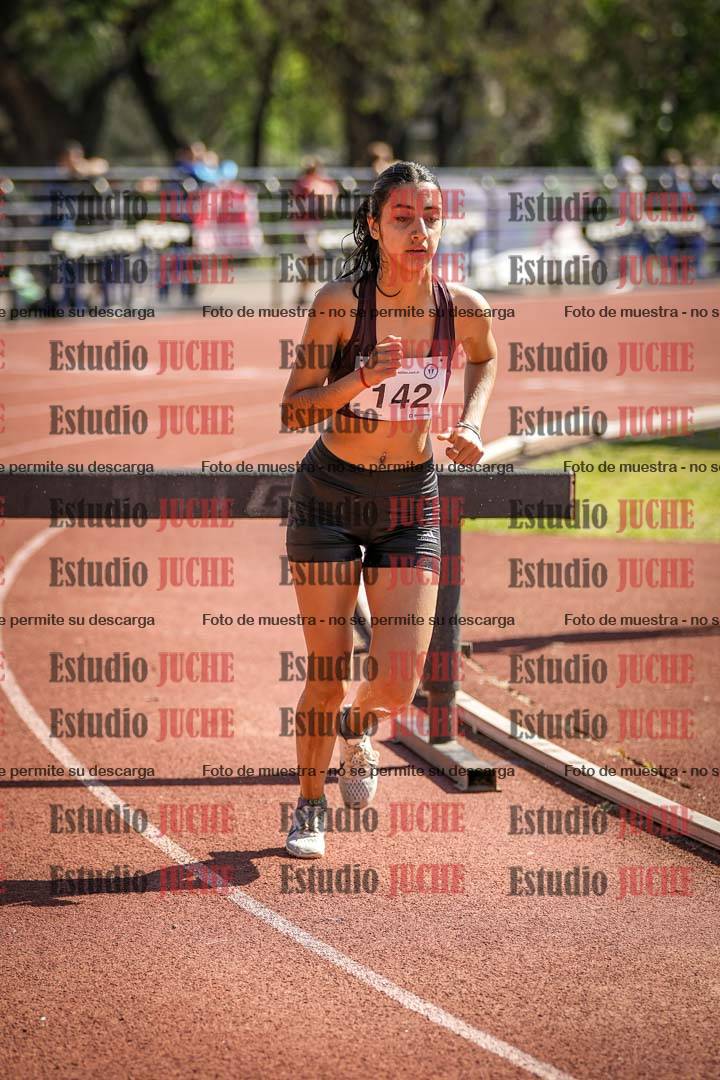 Fotos de los 1500 m con obstáculos de mujeres