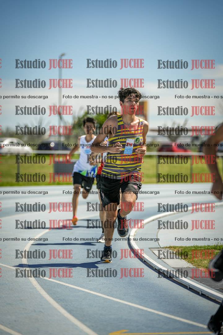 Fotos de los 600 m llanos de varones