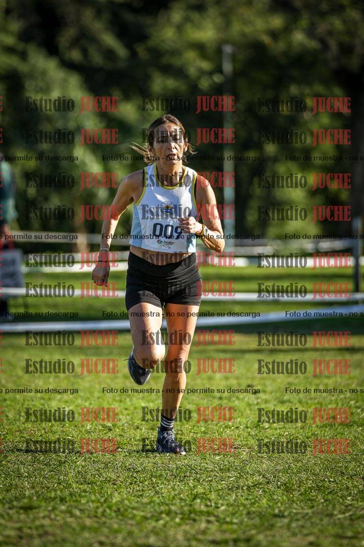 Fotos de la llegada del cross de 4000 m - mujeres