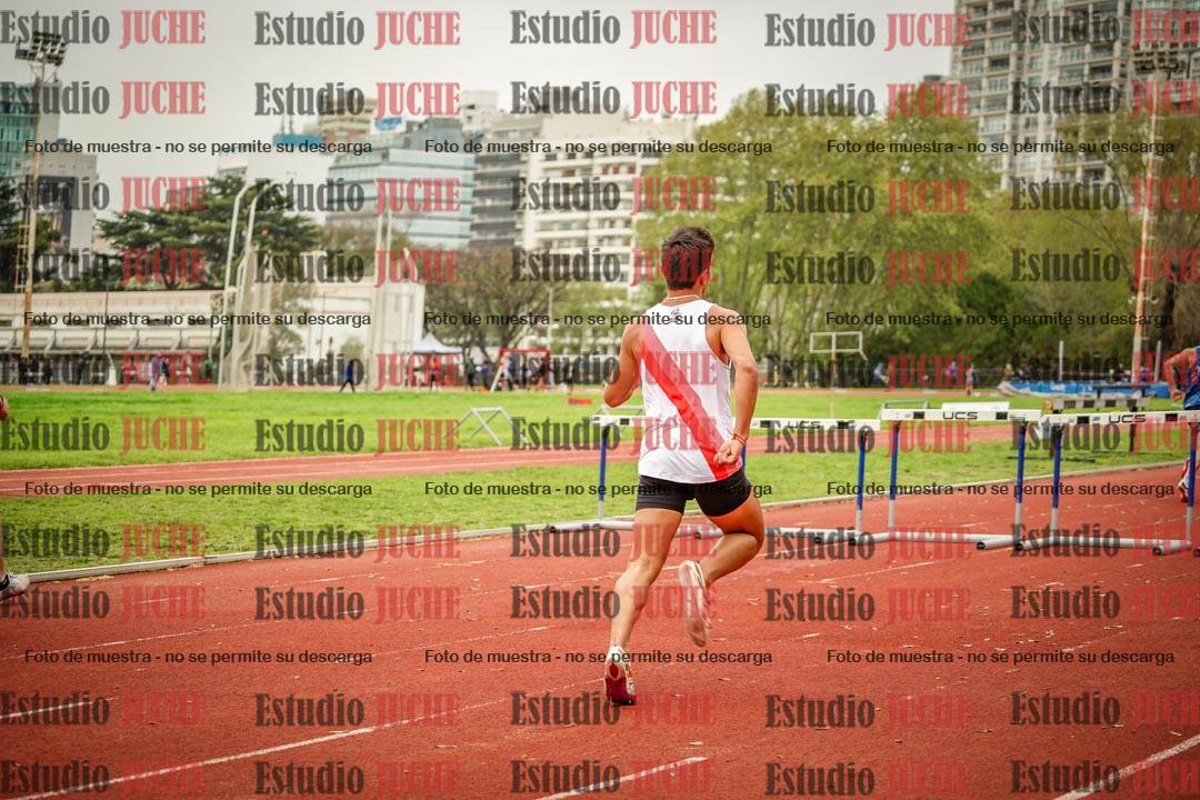 Fotos de los 400 m con vallas de varones