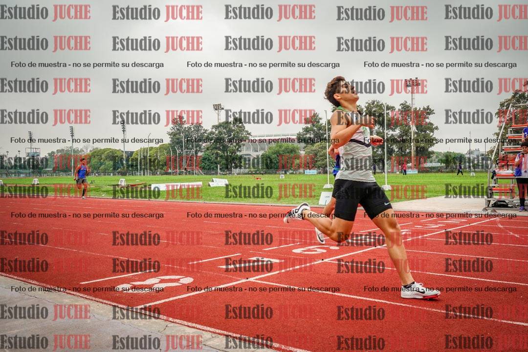 Fotos de los 400 m con vallas de varones