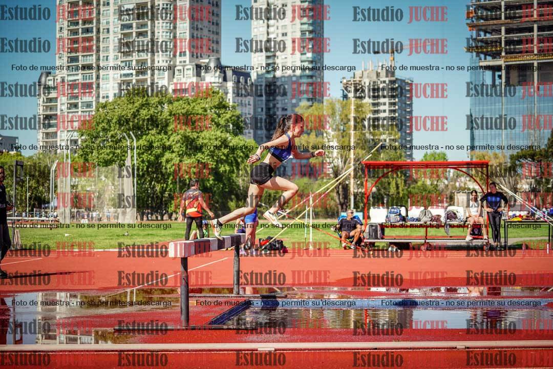 Fotos de los 1500 m con obstáculos de mujeres
