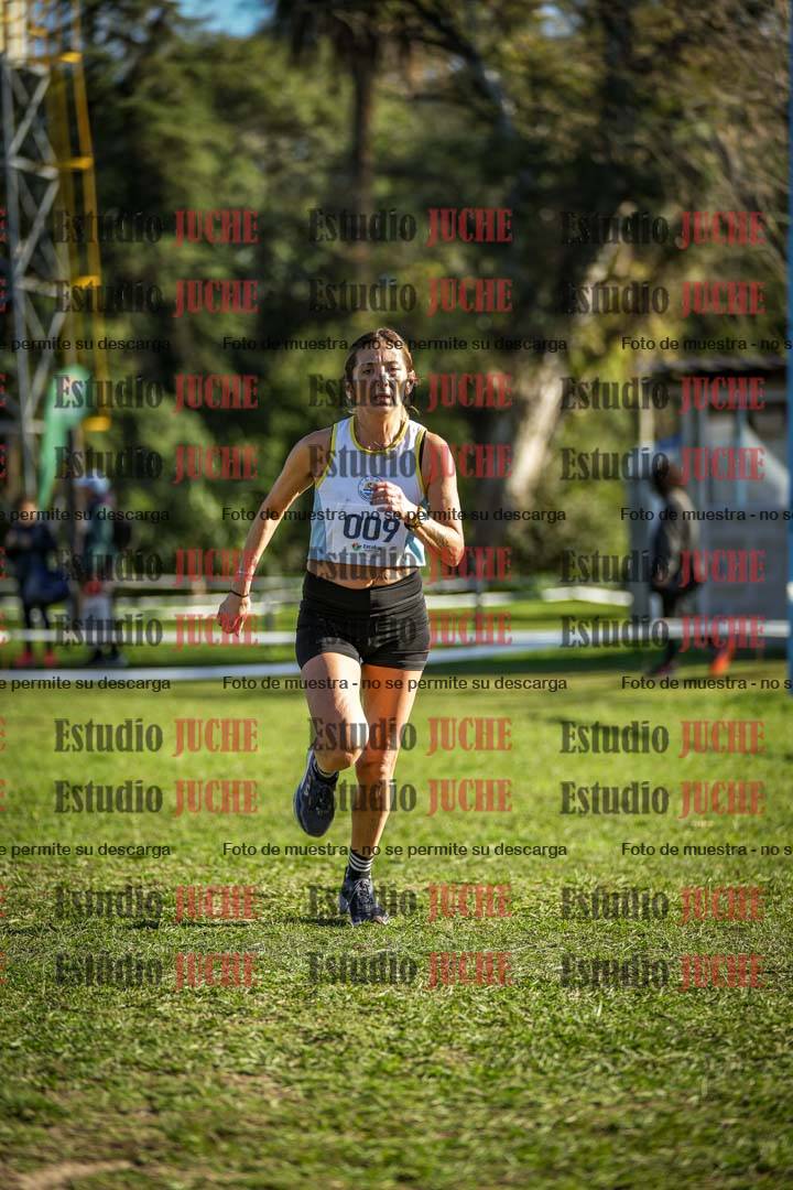 Fotos de la llegada del cross de 4000 m - mujeres