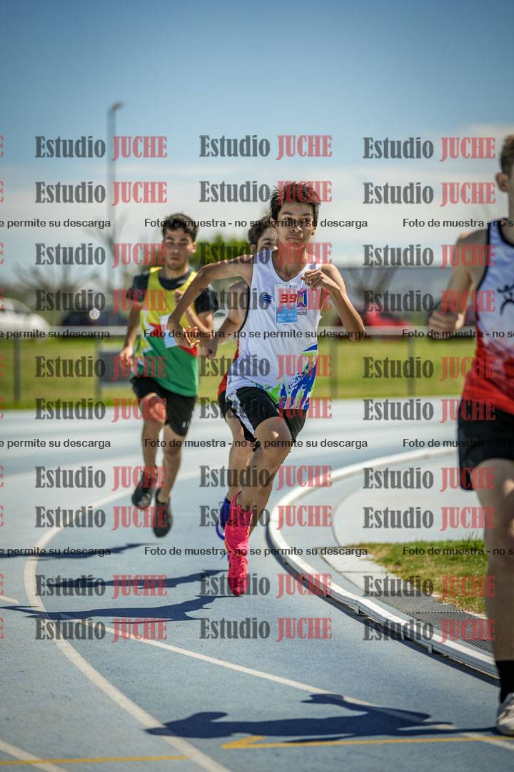Fotos de los 600 m llanos de varones