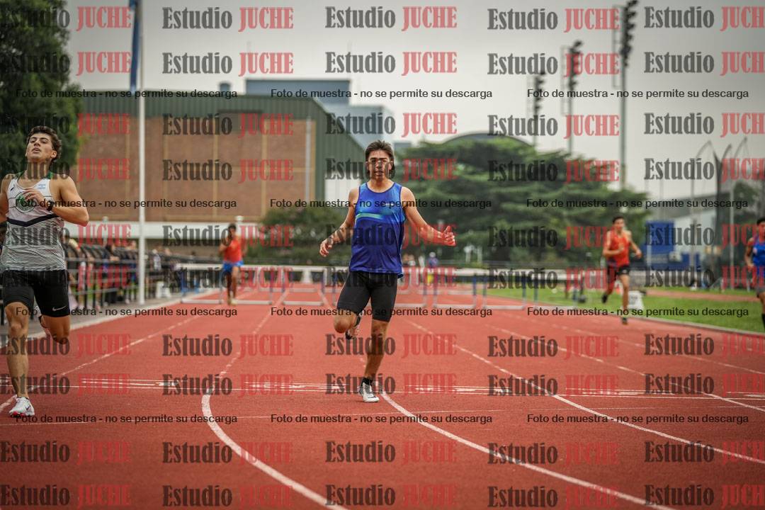 Fotos de los 400 m con vallas de varones