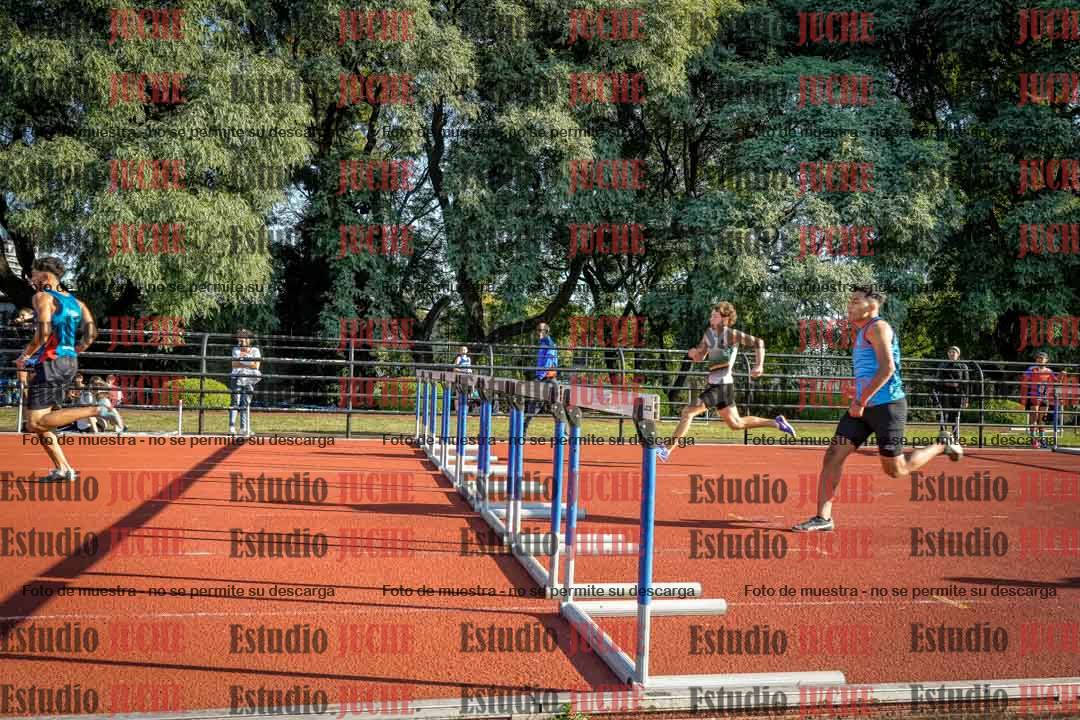 Fotos de los 110 m con vallas de varones