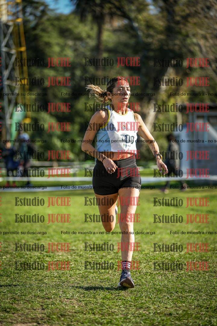 Fotos de la llegada del cross de 4000 m - mujeres
