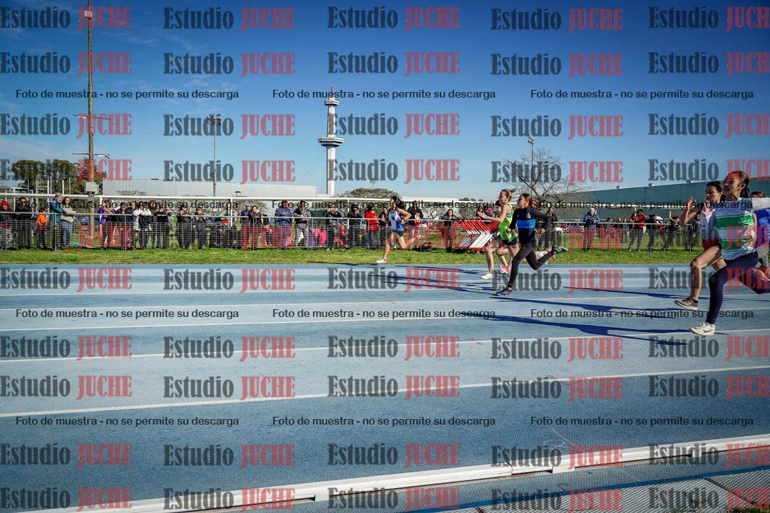 Fotos de los 80 m llanos de mujeres - U14