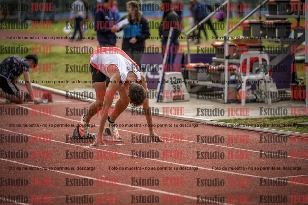 Fotos de los 400 m con vallas de varones