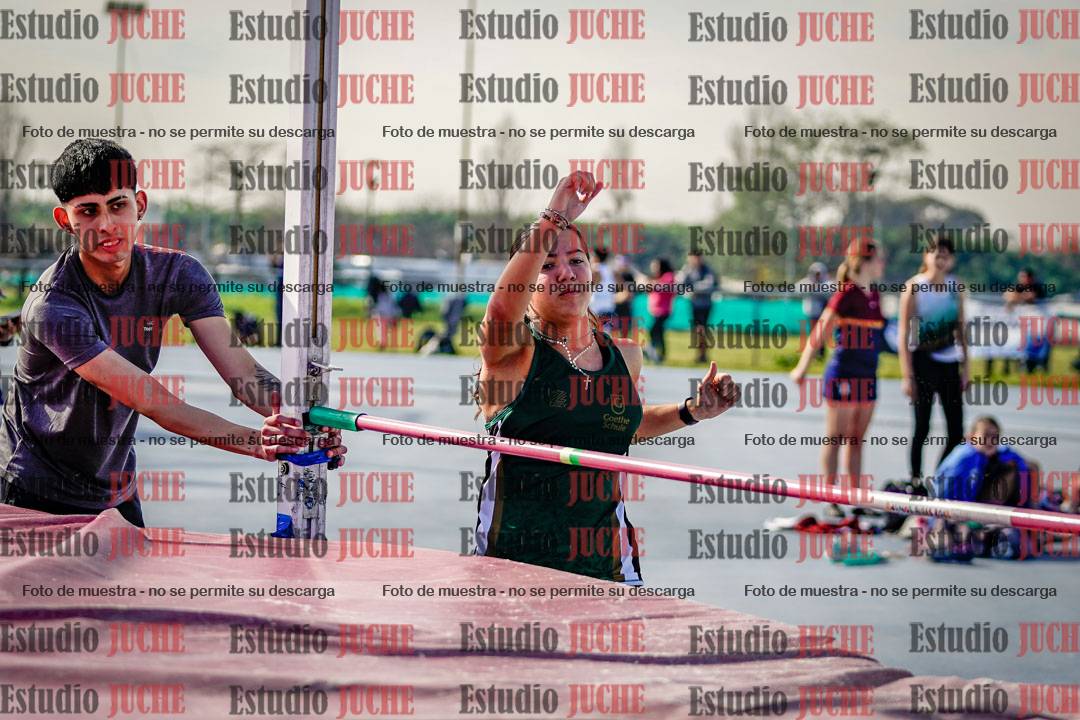 Fotos del salto en alto de mujeres - heptatlón 2