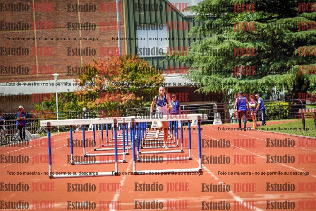 Fotos de los 100 m con vallas de mujeres