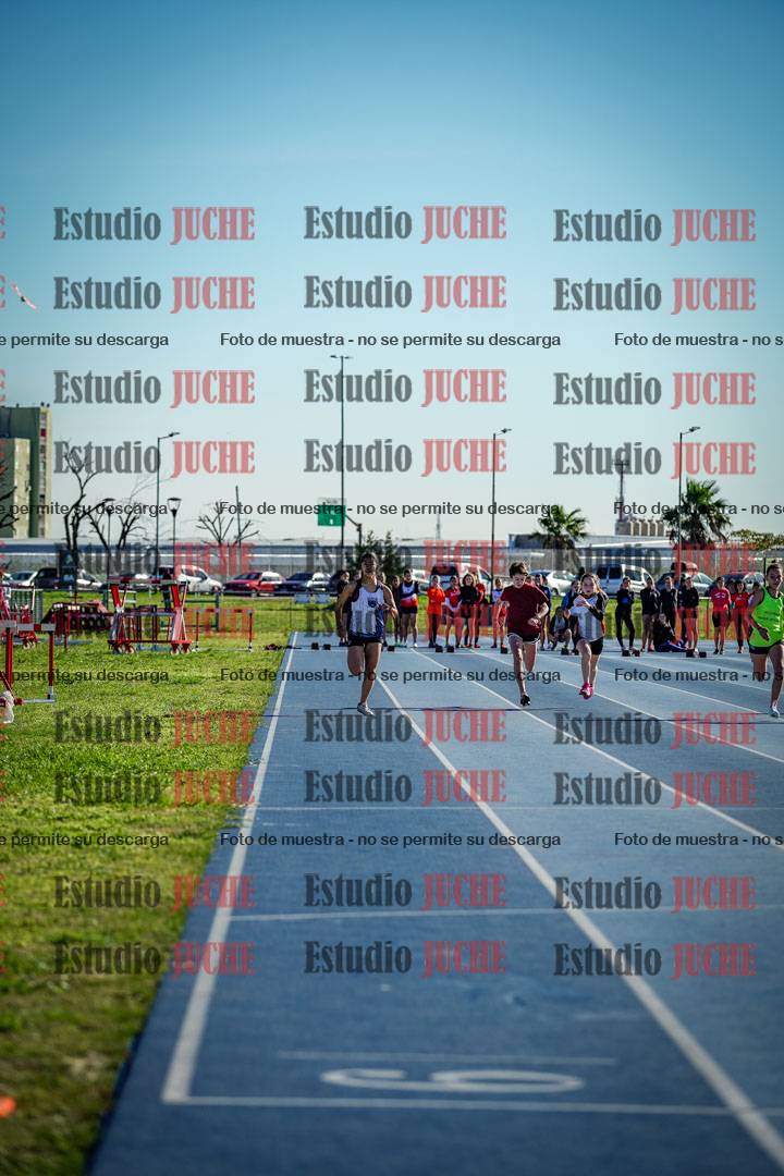 Fotos de los 80 m llanos de mujeres - U14