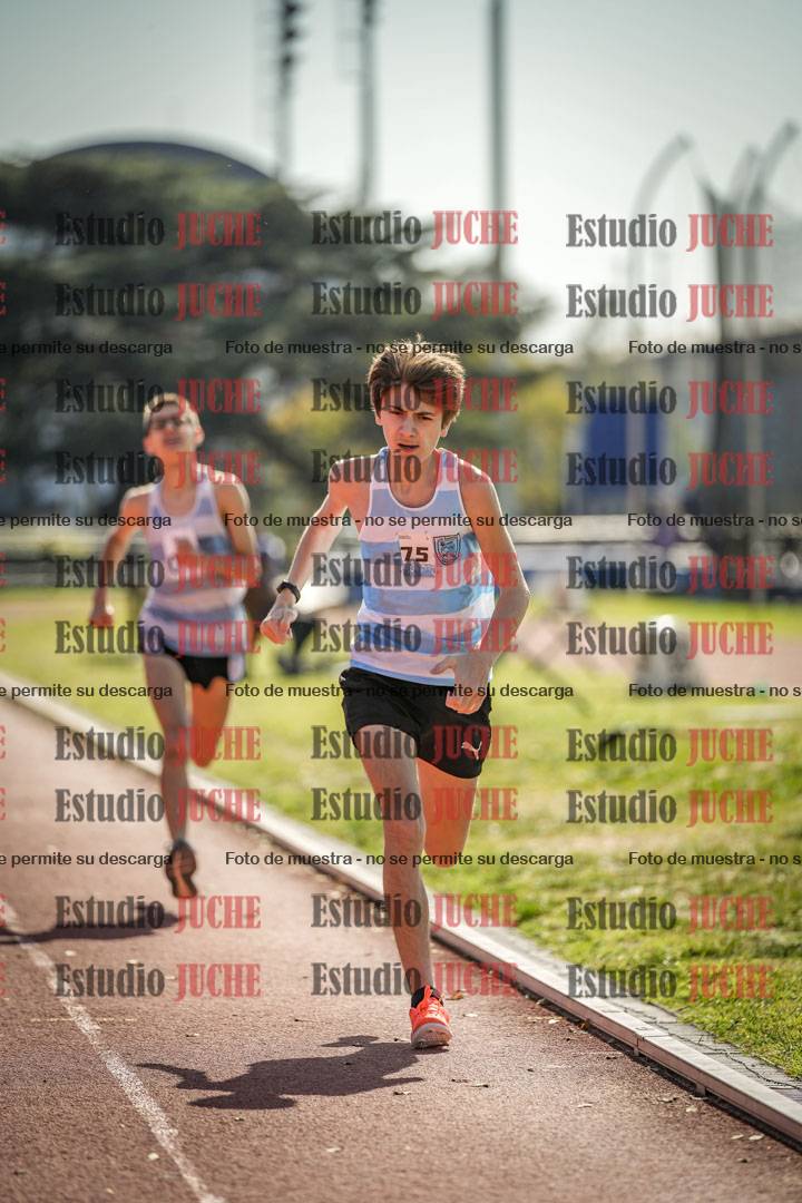 Fotos de los 600 m llanos de varones - U16