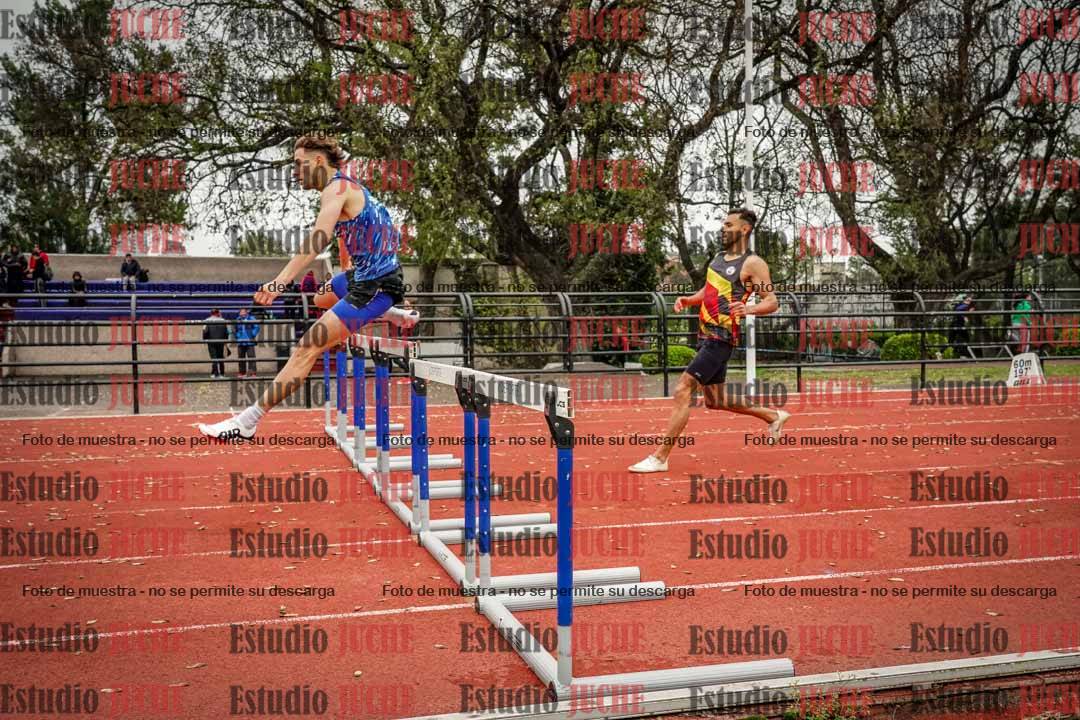 Fotos de los 400 m con vallas de varones