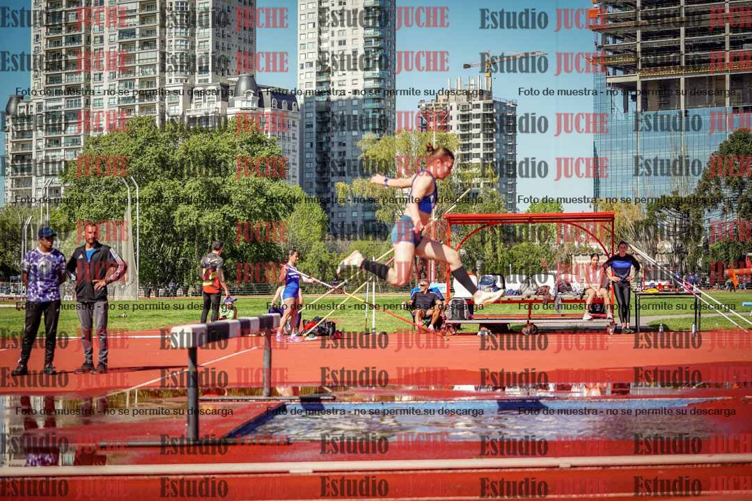 Fotos de los 1500 m con obstáculos de mujeres
