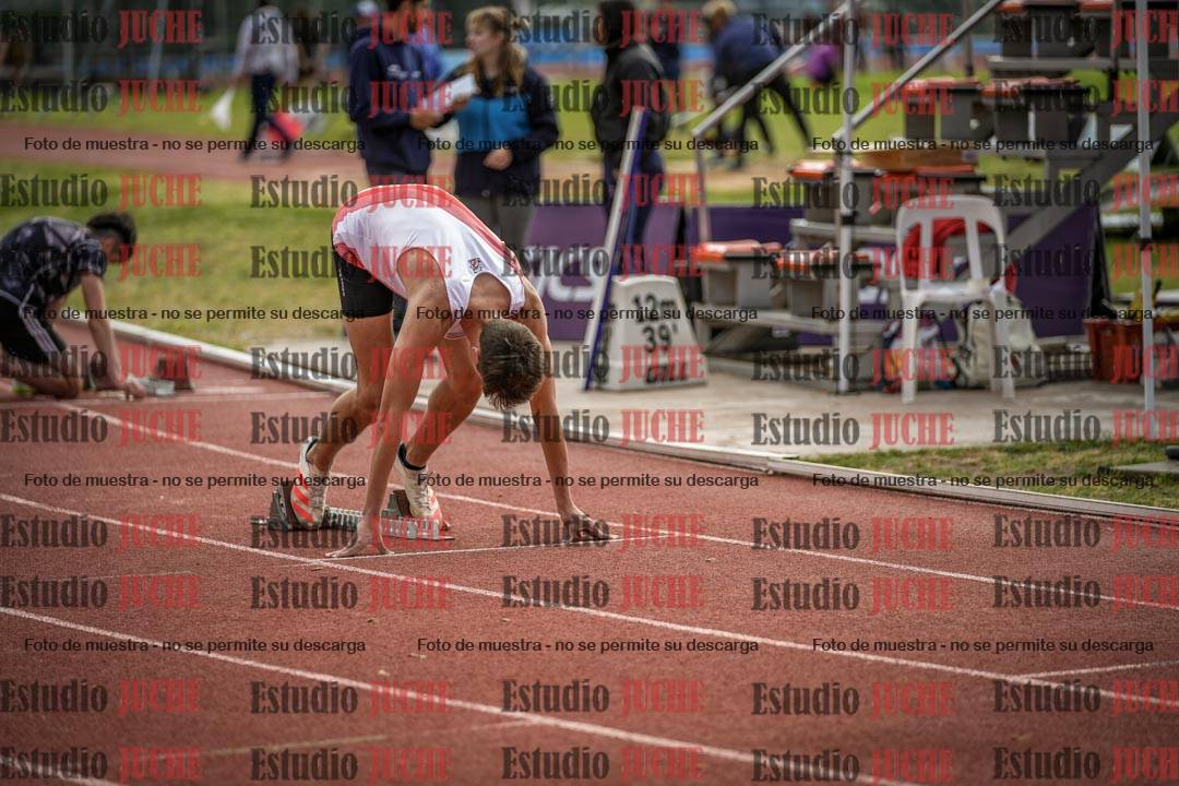 Fotos de los 400 m con vallas de varones