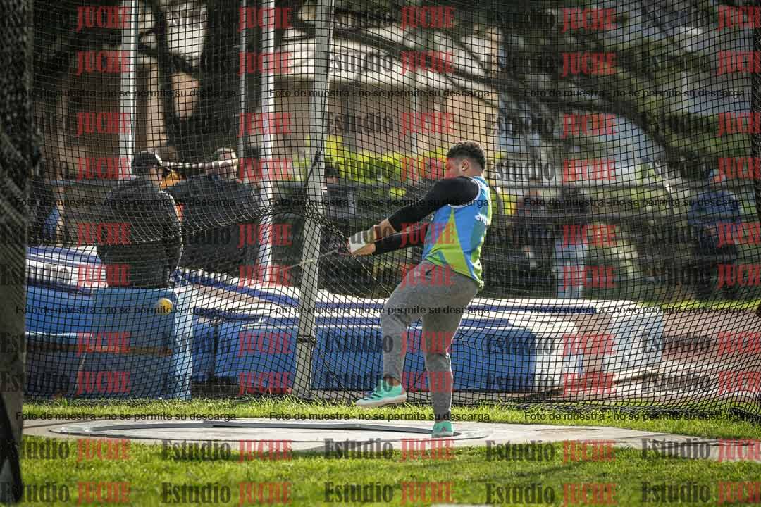 Fotos del lanzamiento de martillo de varones