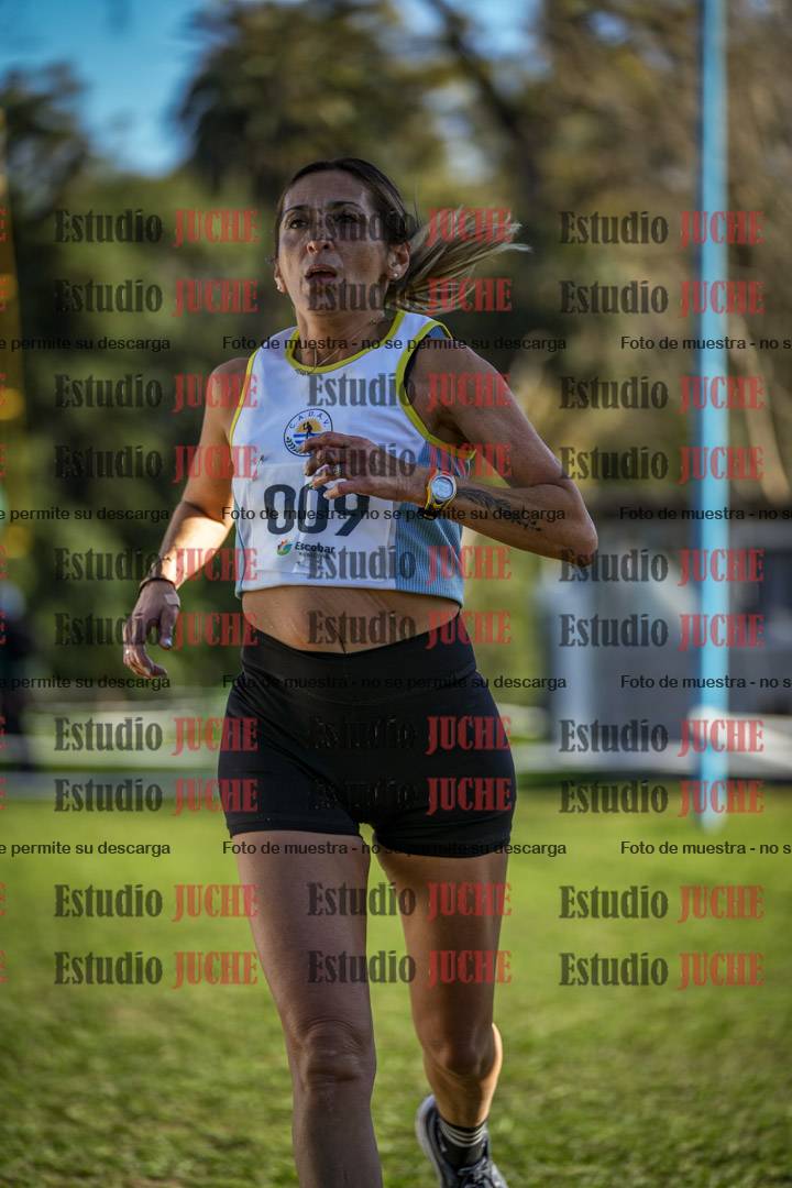 Fotos de la llegada del cross de 4000 m - mujeres