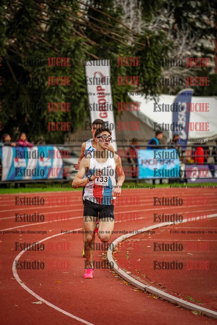 Fotos de los 2000 m con obstáculos de varones