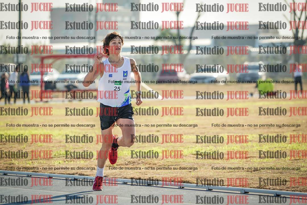 Fotos de los 2000 m con obstáculos de varones