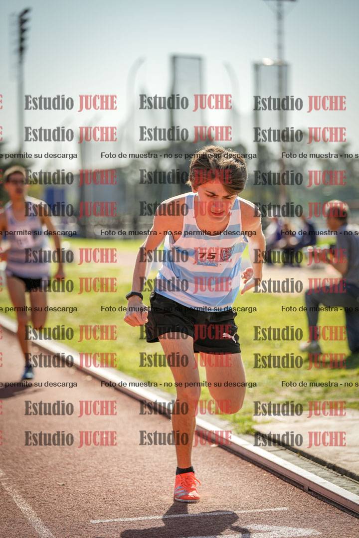 Fotos de los 600 m llanos de varones - U16