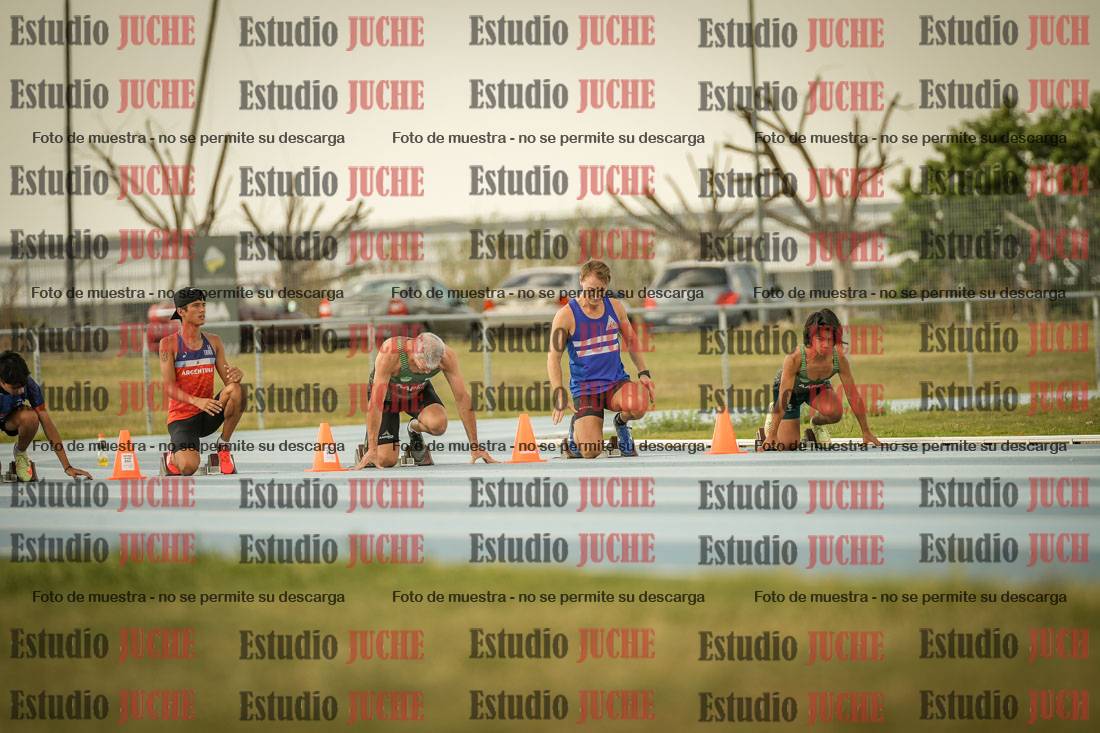 Fotos de los 80 m llanos de varones