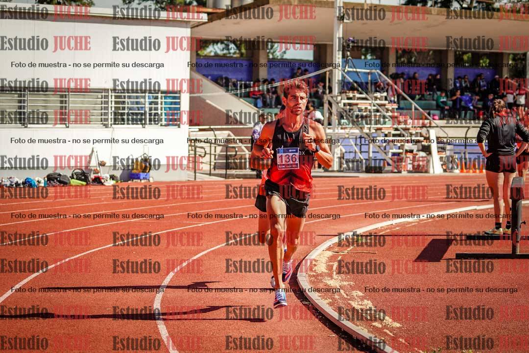 Fotos de los 10.000 m de varones - serie 1