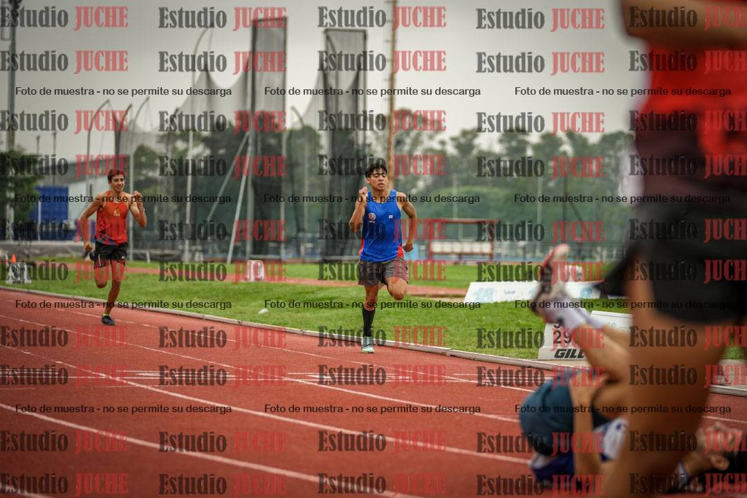 Fotos de los 400 m con vallas de varones