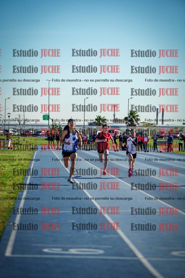Fotos de los 80 m llanos de mujeres - U14