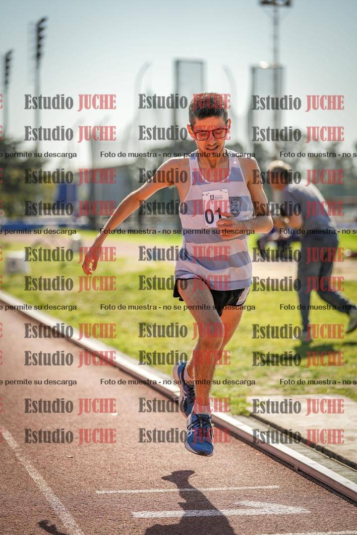 Fotos de los 600 m llanos de varones - U16