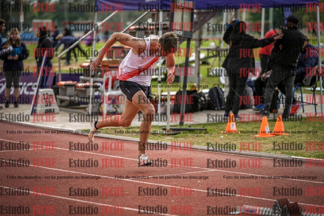 Fotos de los 400 m con vallas de varones