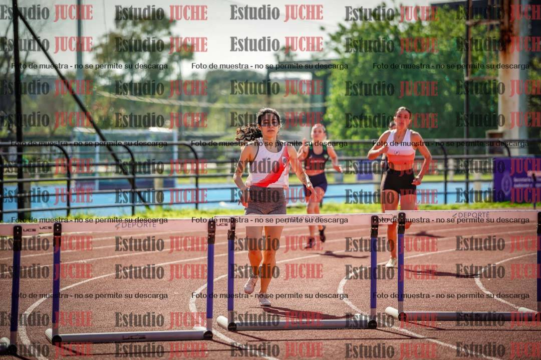 Fotos de los 400 m con vallas de mujeres