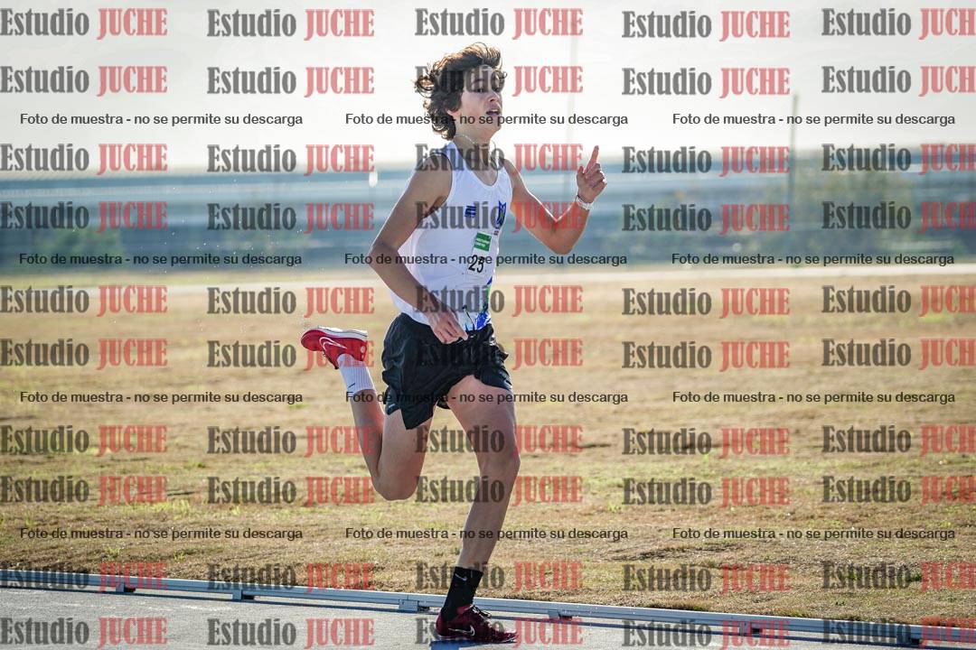 Fotos de los 2000 m con obstáculos de varones