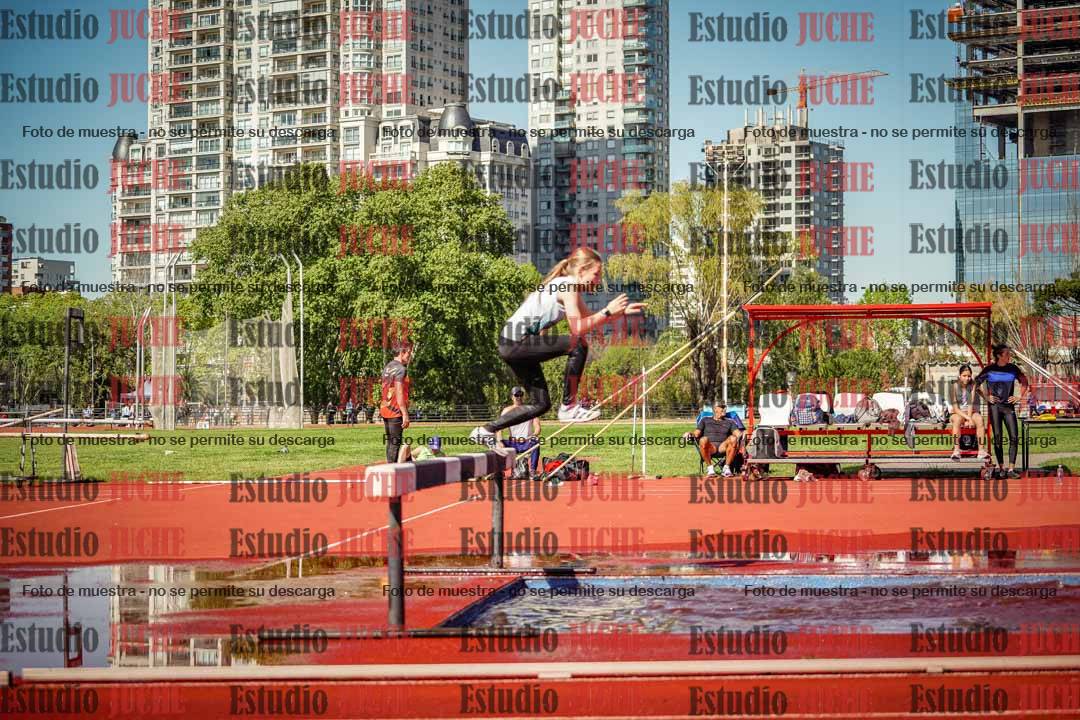 Fotos de los 1500 m con obstáculos de mujeres